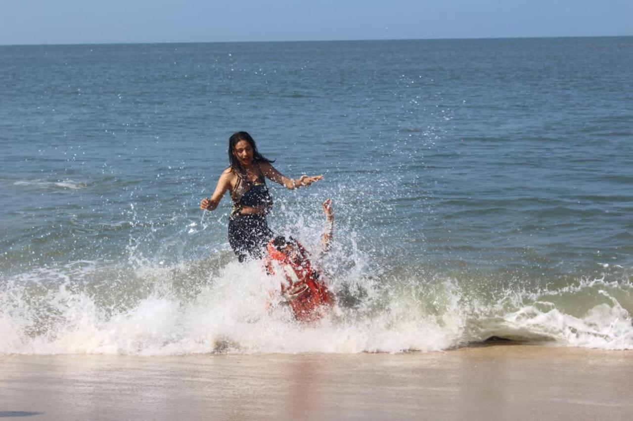 Peace And Love Beach Homestay Alappuzha ภายนอก รูปภาพ