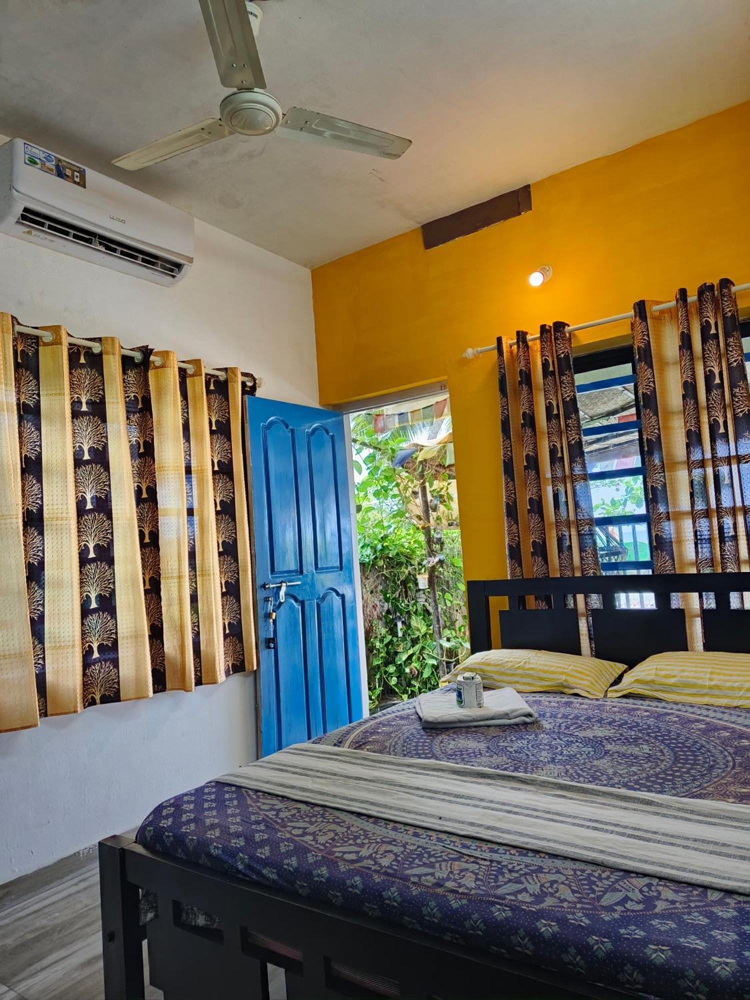 Peace And Love Beach Homestay Alappuzha ภายนอก รูปภาพ
